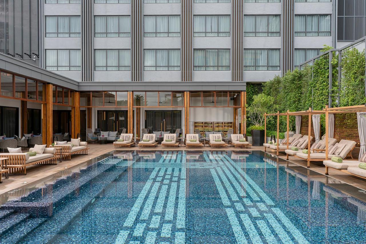 Hotel Melia Chiang Mai Extérieur photo The hotel's pool